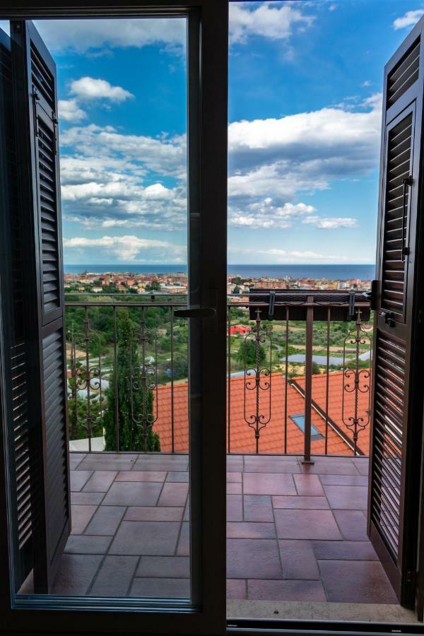 Villa Pineland Borghetto Santo Spirito Zewnętrze zdjęcie